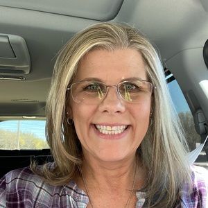 Meet your Posher, Niki